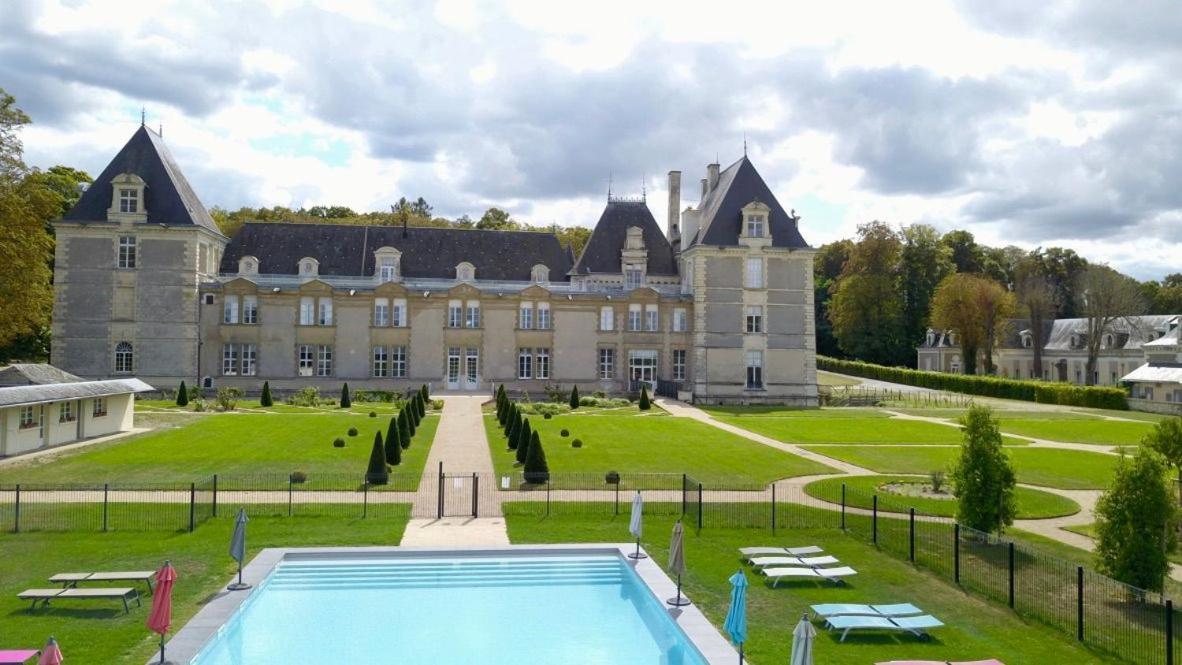 Chateau De Jalesnes Vernantes Exterior photo